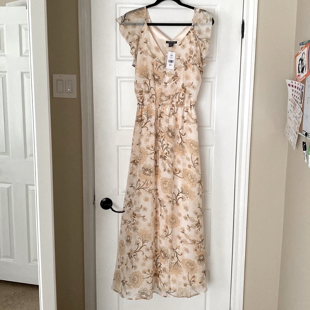 Cute flowy summer dress